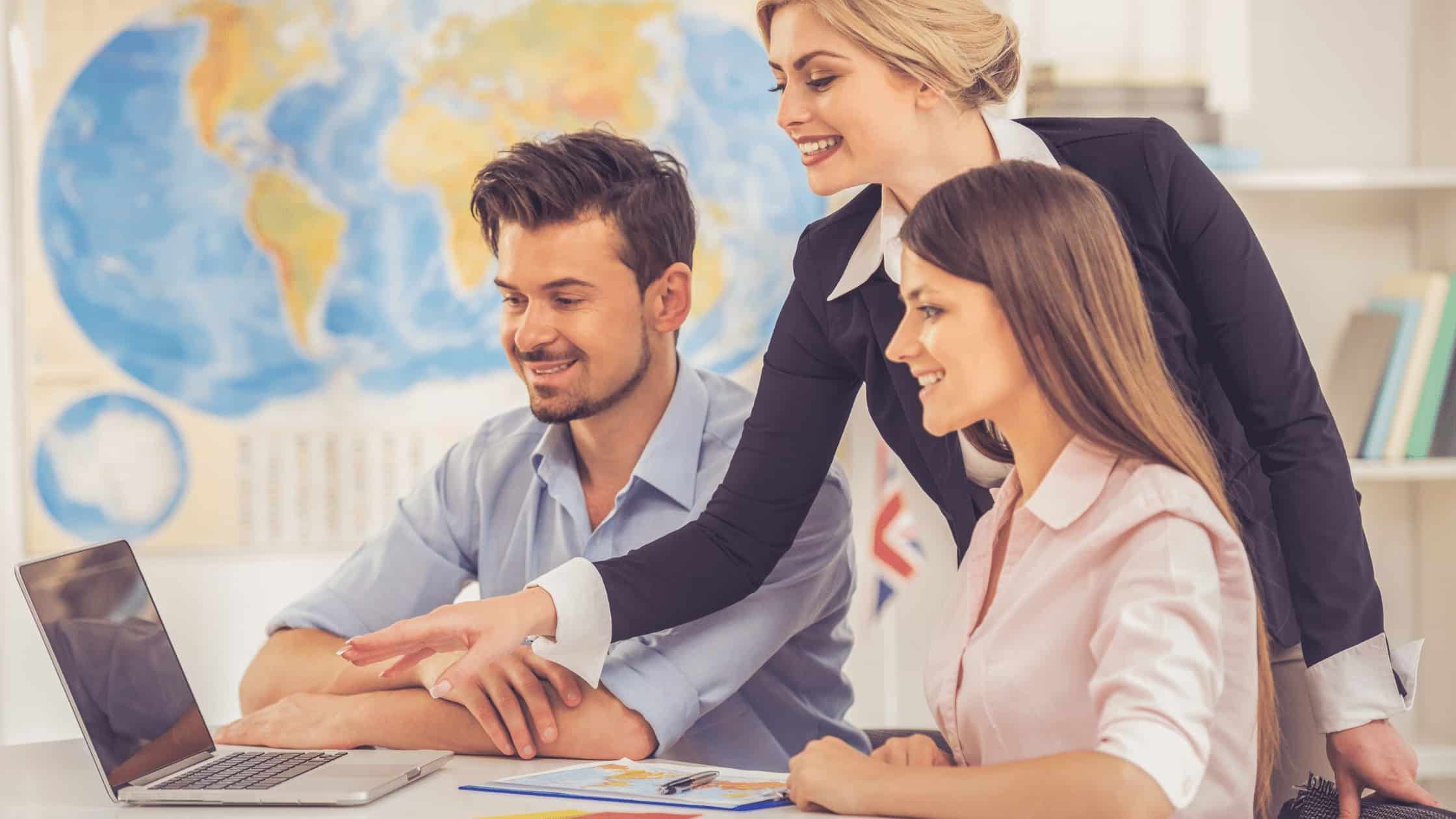 What to Take on a Private Tour: An Experts Checklist